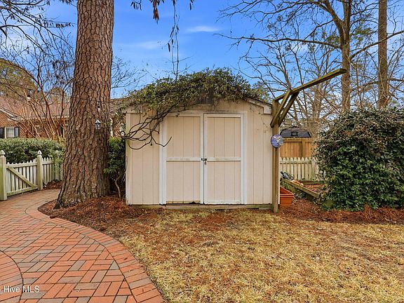 5th image of 1204 W Highland Avenue