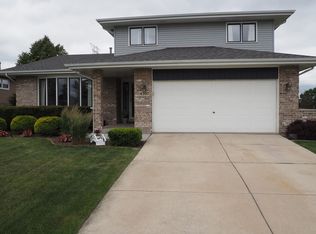 16300 Evergreen Dr, Tinley Park, IL 60477