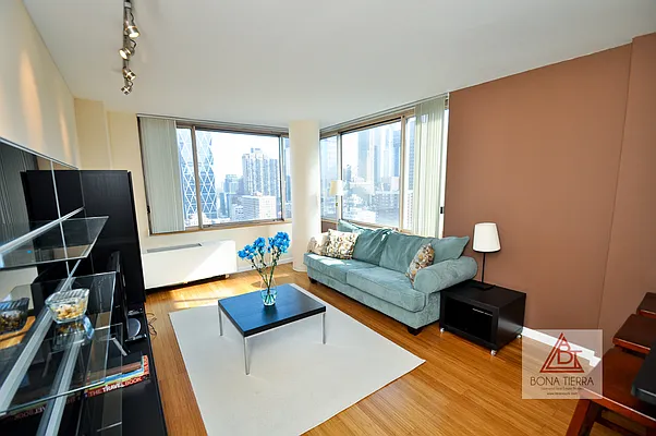 Rented by Bona Tierra | media 45