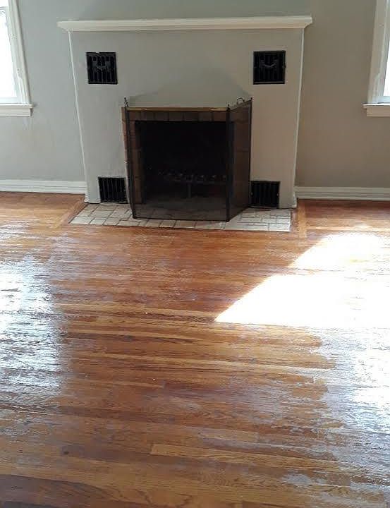 1st image of 915 N 1st St