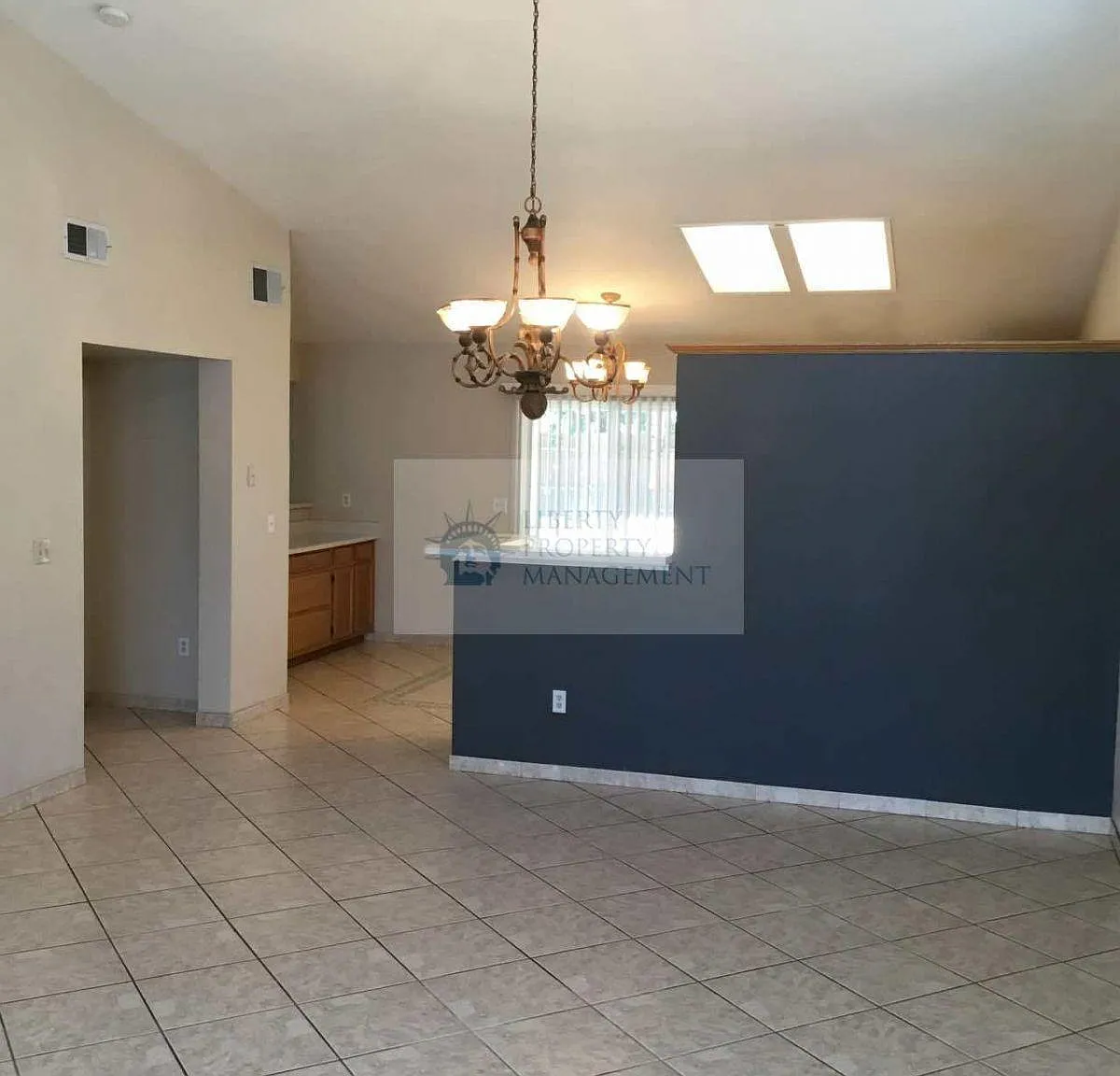 3 bed, 2.5 bath, 1789 sqft, $2,495 — Photo 4