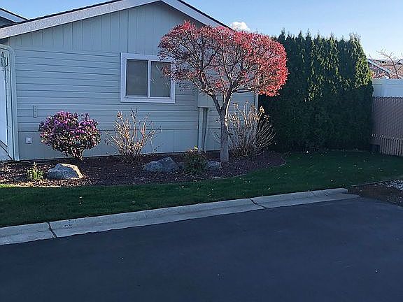 5th image of 523 Monterey Dr
