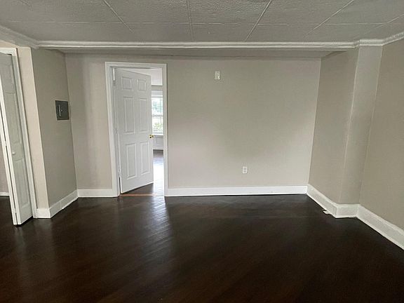 Living Room / Kitchen Combo