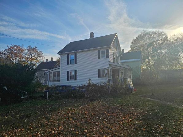 2 G St, Turners Falls, MA 01376