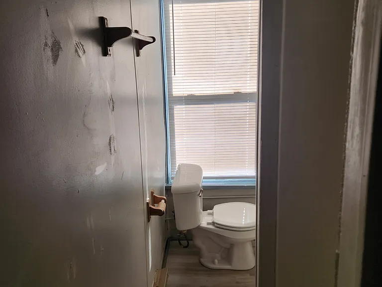 35 S 2nd St #4 — Photo 18