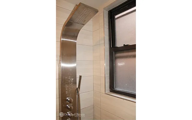 Rented by Douglas Elliman | media 35