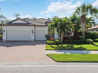 3869 Treasure Cove Cir, Naples, FL 34114