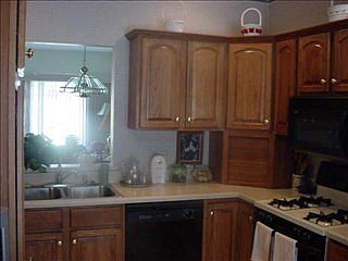 5th image of 1674 Edgebrooke Ct
