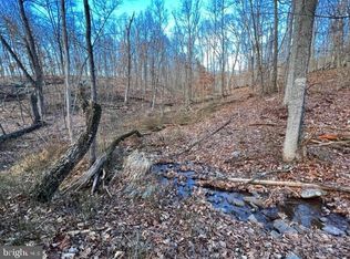 Hank Ln, Berkeley Springs, WV 25411