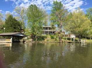 100 Cave Park Ct, Goreville, IL 62939
