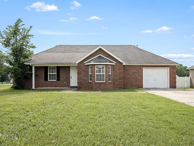 9002 Macbeth Dr — Photo 1