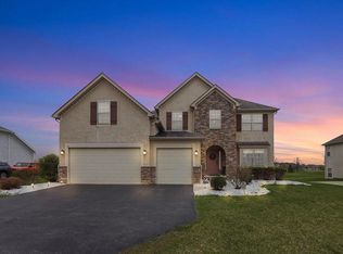 1592 Little Bear Loop, Lewis Center, OH 43035