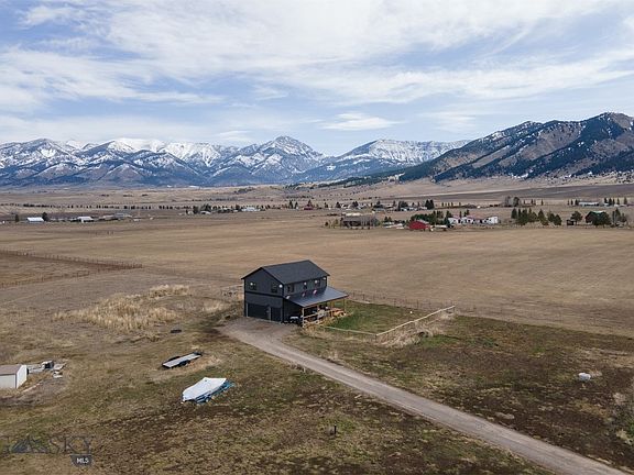 3rd image of 5546 Foster Ln