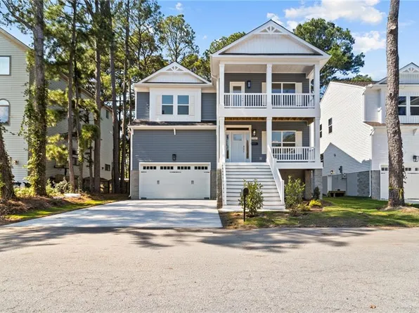 9521 8th Bay St, Norfolk, VA 23518