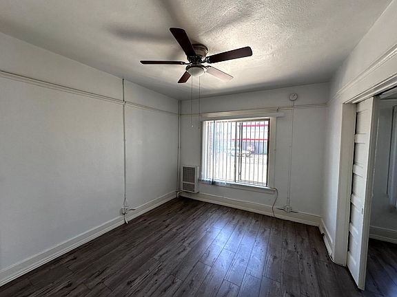 3rd image of 2913 S Flower St APT A11