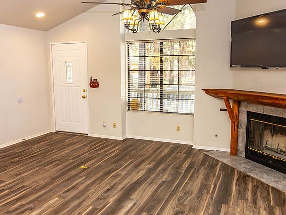 3rd image of 744 E Meadow Ln