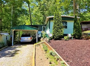 110 Summer Cir, Franklin, NC 28734