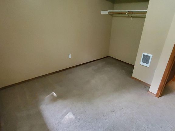 5th image of 9413 72nd Ave E