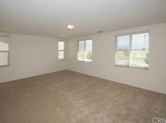 5th image of 615 Drake Dr