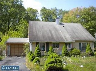 53 Plumtree Ln, Willingboro, NJ 08046