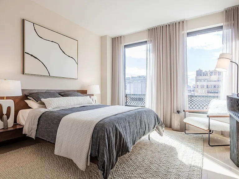 243 W 28th St #S20C — Photo 6