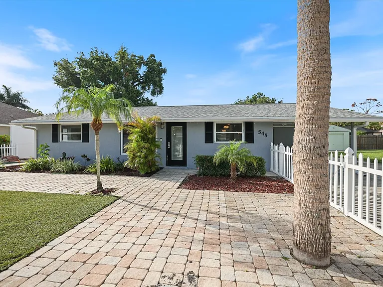 545 Bluebell Rd — Photo 1