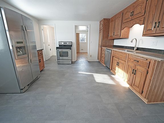 4th image of 1141 Guns Rd