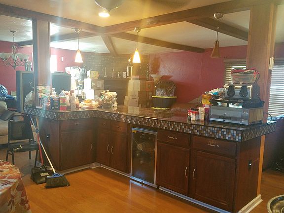 3rd image of 4741 Laurel Dr