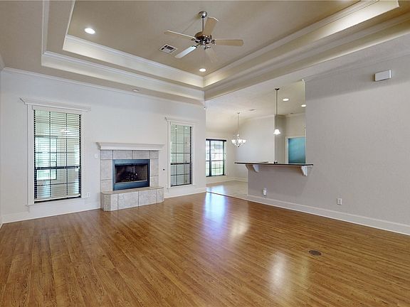 5th image of 2202 W Briargate Dr