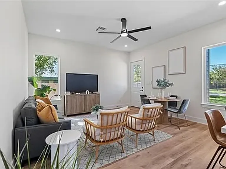 6532 Weston St #A — Photo 10