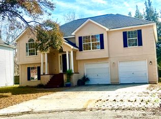 11 Runner Rd, Savannah, GA 31410