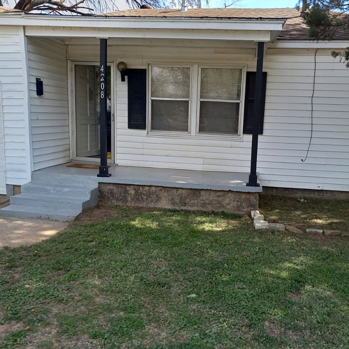 2nd image of 4208 Altadena Ave
