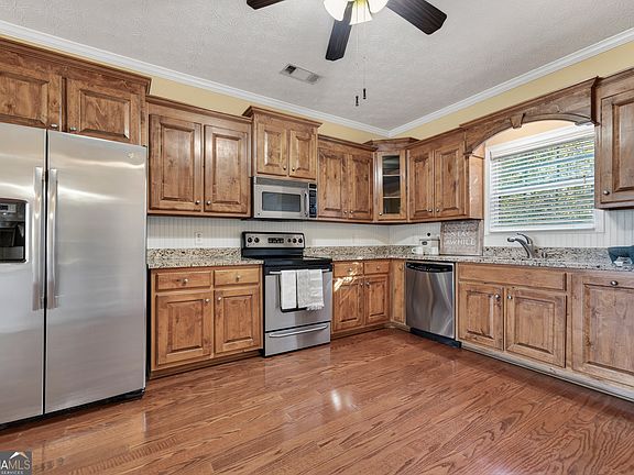 5th image of 549 Old Phoenix Rd #101