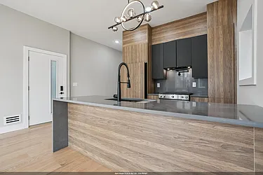 68 Thorne Street, #1