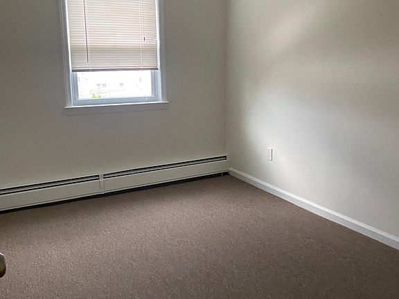 5th image of 54 Teresa Ave