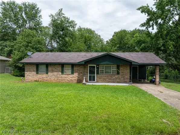 1004 Cedar St, Booneville, AR 72927