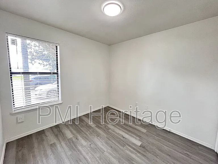 606 Virginia St #102 — Photo 8
