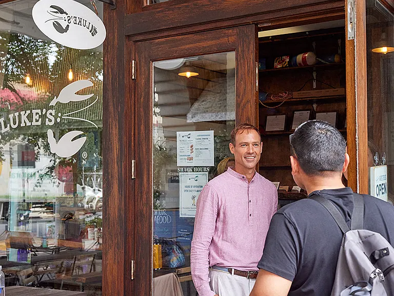 Grab a bite at Luke's Lobster, a popular seafood shack serving sustainably-sourced dishes