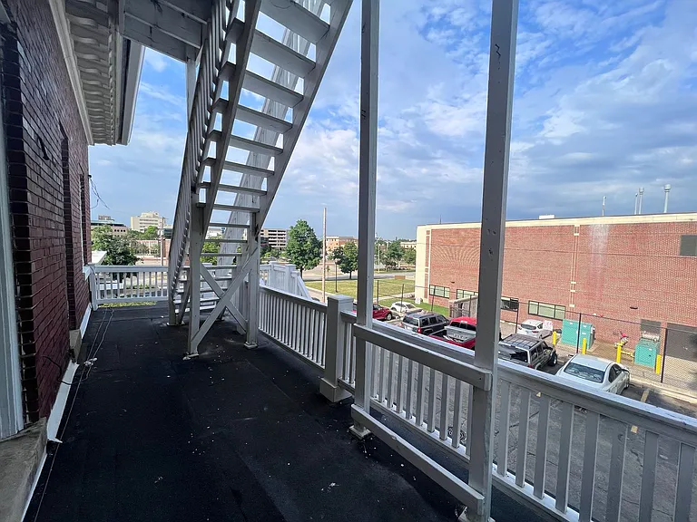 01755 - Lafayette 43 — Photo 10