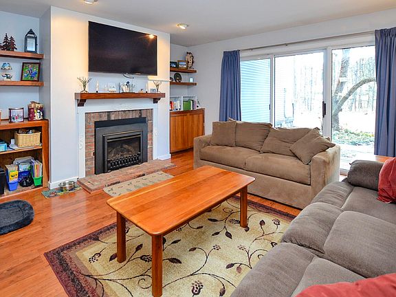 5th image of 31 Christmas Tree Road #14