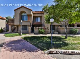 700 E Mesquite Cir