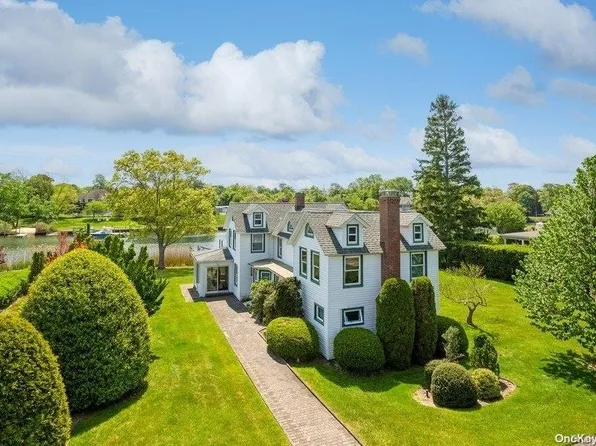 69 Lake Avenue, Center Moriches, NY 11934