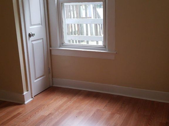 3rd image of 175 Frank St #1