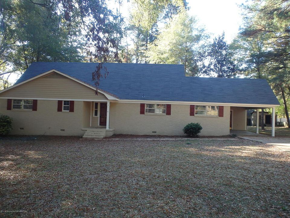 1st image of 828 Strayhorn St