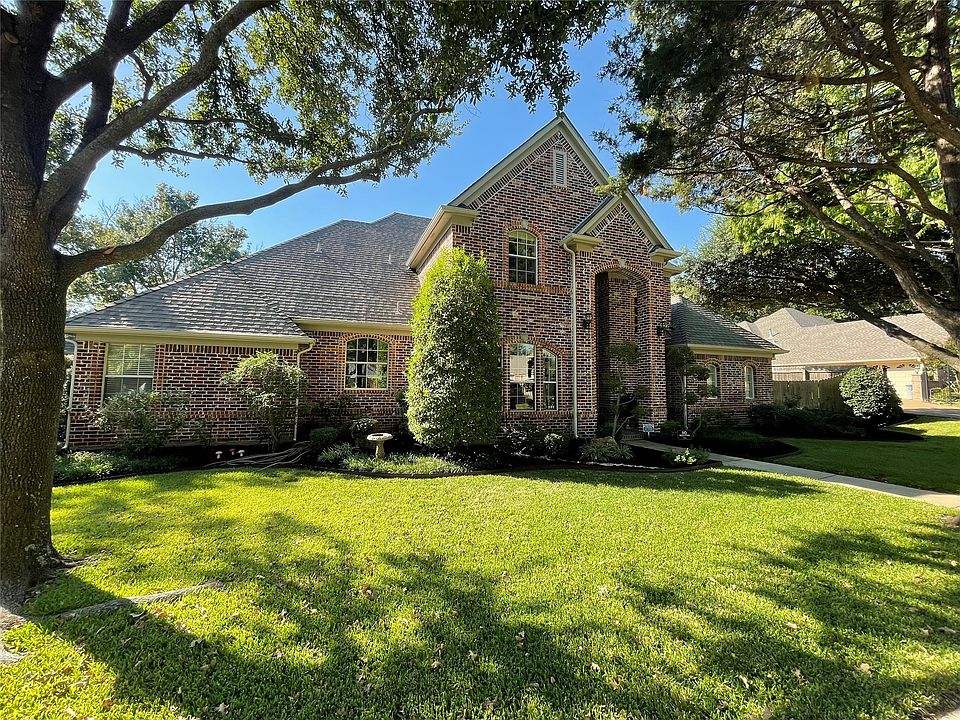 1st image of 1032 Adonis Dr