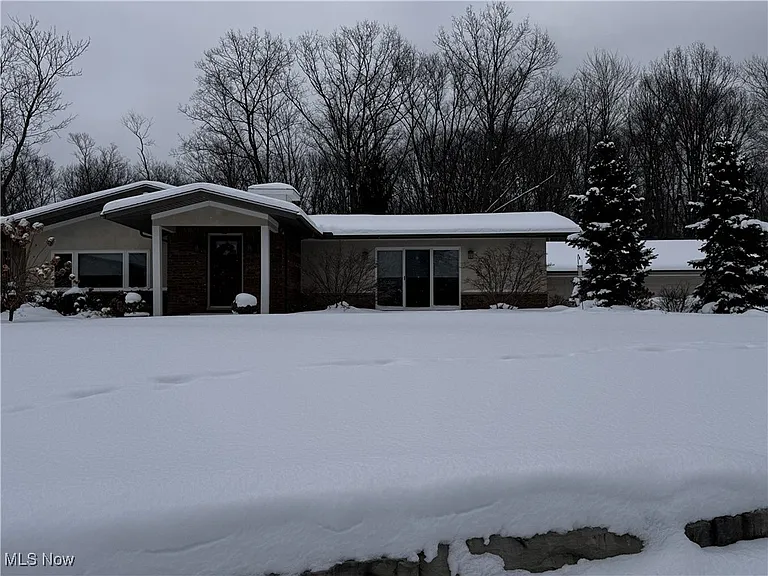 7633 Hidden Valley Dr — Photo 1