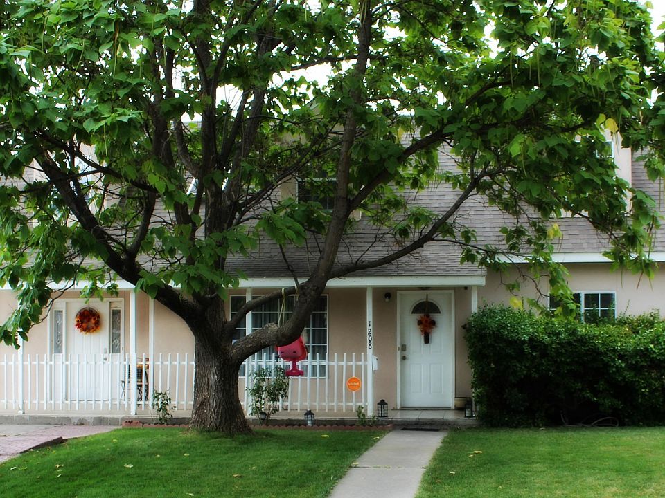 1st image of 1208 N Gibson Ave