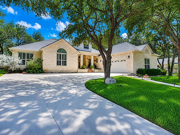 2nd image of 30110 Torrey Pines Cir