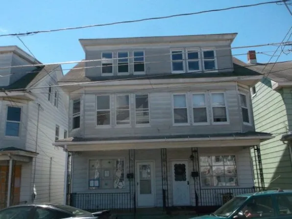 204 Florida Ave, Shenandoah, PA 17976