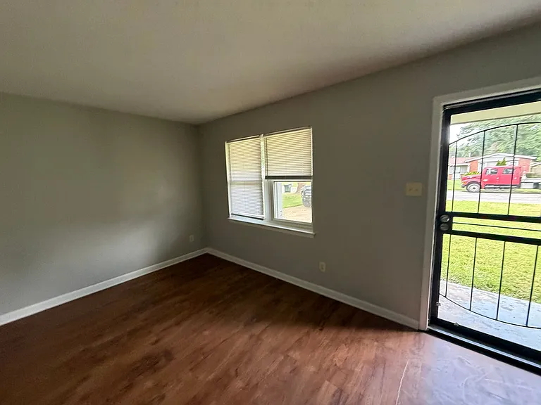 1507 Mary Jane Ave — Photo 11